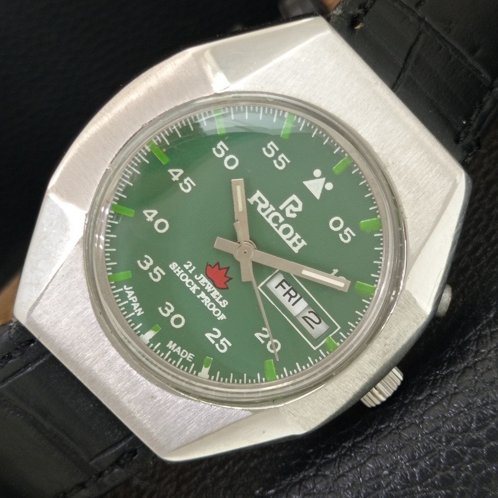 Vintage 1990 Ricoh Automatic Mens Silver Watch WDaydate  Red Accents